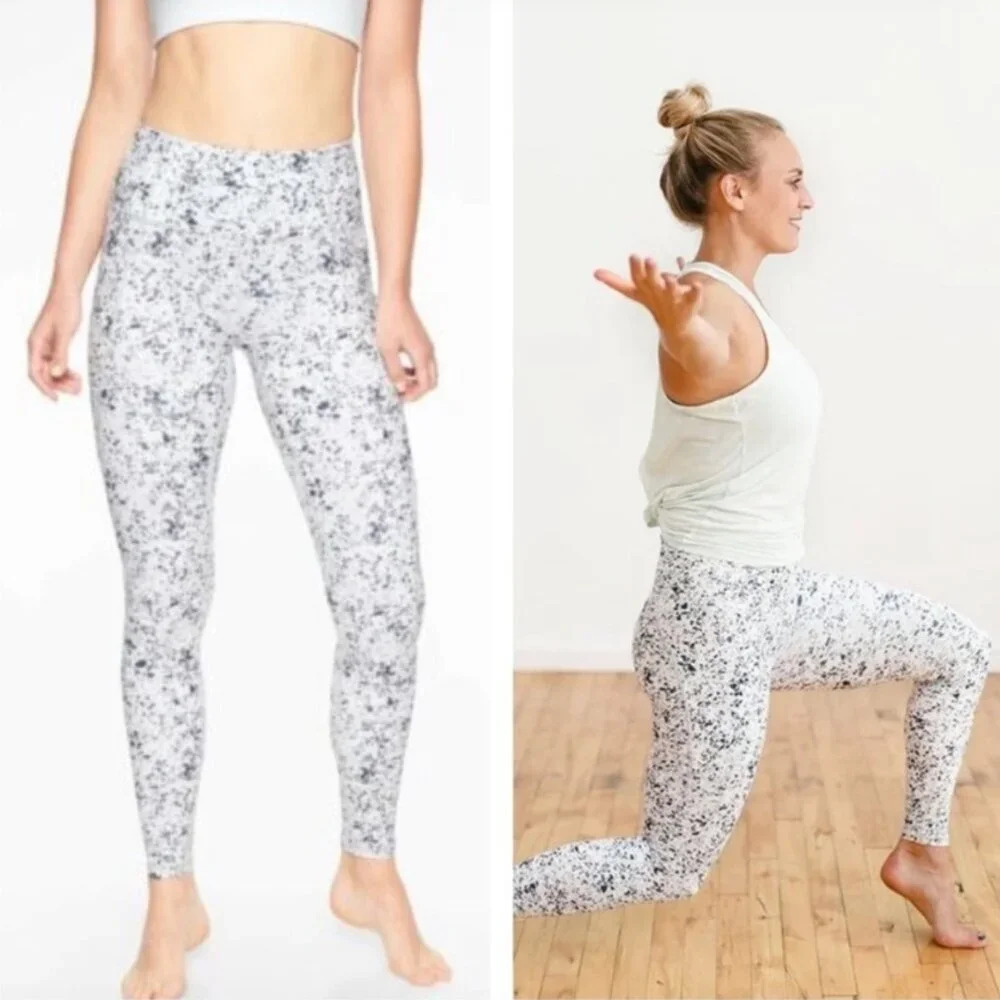 Athleta Sandstone Stash Pocket Salutation Tight White Grey Women's Small